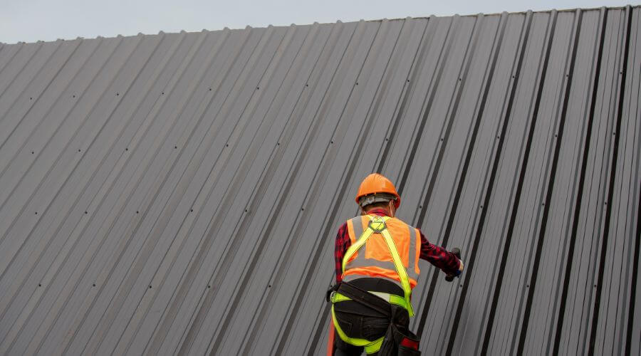 Professional metal roof installation services in Kincheloe, MI